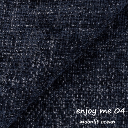 Zbliżenie na tkaninę strukturalną Enjoy Me w kolorze 04 – elegancka, trwała i łatwa w pielęgnacji ewoodland.pl