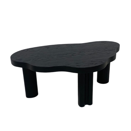 Stolik NUBE z obłym blatem i dębowymi nogami