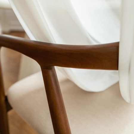 krzeslo-drewniane-ludwika-podlokietniki-aranz-detal-ewoodland