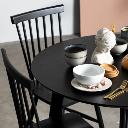 stol-drewniany-roxby-okragly-czarny-aranz3-ewoodland