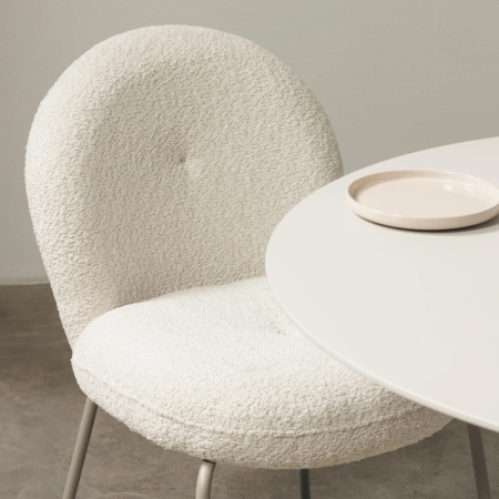 krzeslo-tapicerowane-fiori-bezowe-nogi-bezowe-aranz-zblizenie-ewoodland