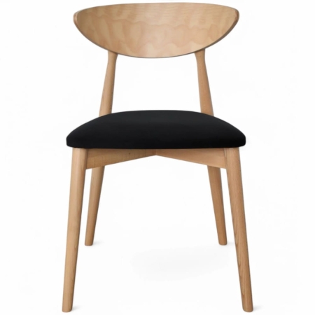 krzesło KAYAK – frontowa perspektywa na tapicerowane siedzisko