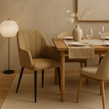 Krzesło TULIP tapicerowane tkaniną Hevre w aranżacji nowoczesnej jadalni – melanżowa struktura i podłokietniki | ewoodland.pl