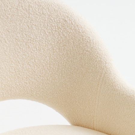 Zbliżenie tkaniny bouclé LEGEND – śmietankowa faktura