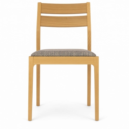 Minimalistyczne krzesło dębowe Aria - widok frontalny ewoodland.pl