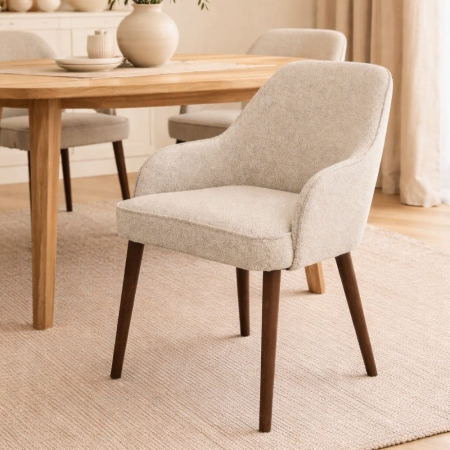 krzeslo-tapicerowane-z-podlokietnikami-aura-do-jadalni-w-aranzacji-front-ewoodland.pl