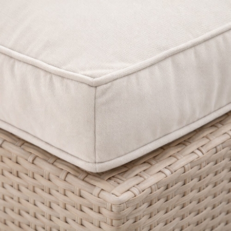 Pufa ogrodowa LAGUNA z poduszką zbliżenie