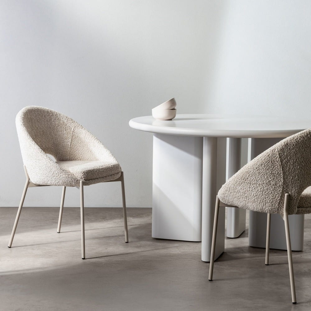 Krzesło LUIGI w jasnym, nowoczesnym wnętrzu – ewoodland.pl